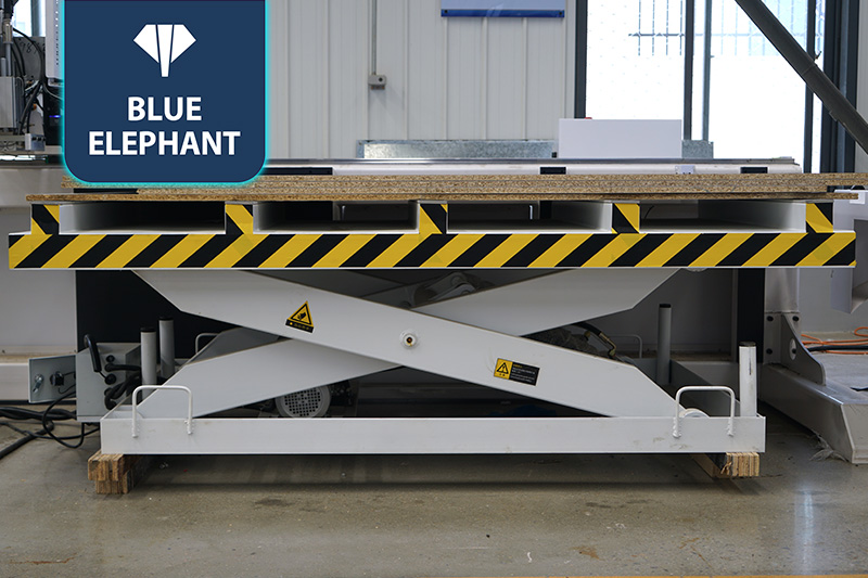 EK2直排換刀加工中心+上下料貼標(biāo)